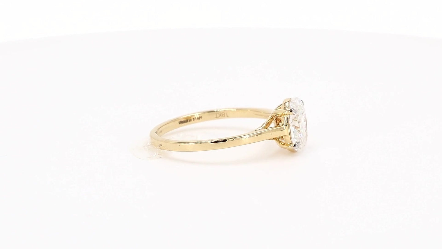 Clara 0.90-1.05ctw Oval Lab Grown Diamond Solitaire Ring