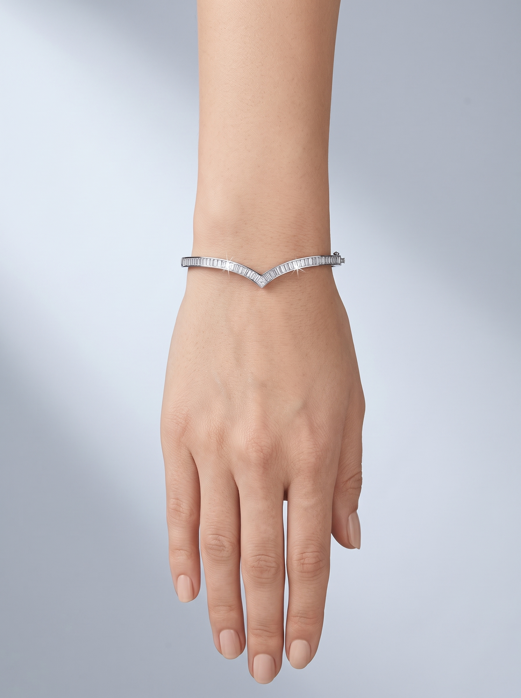 Divara Winsome Bangle, sterling silver 925 cubic zirconia bracelet
