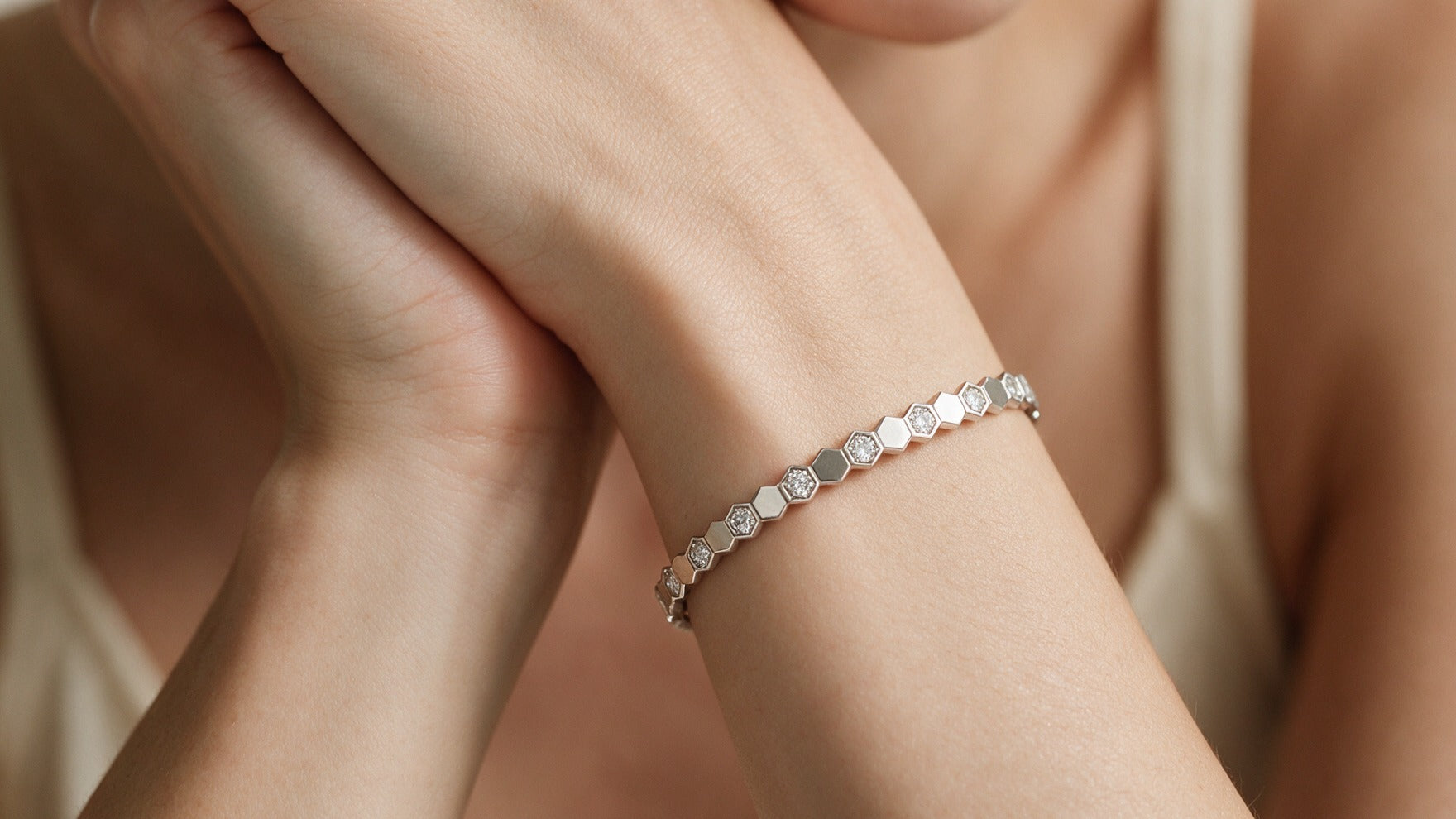 Divara Rowan Bangle, sterling silver 925 cubic zirconia bracelet