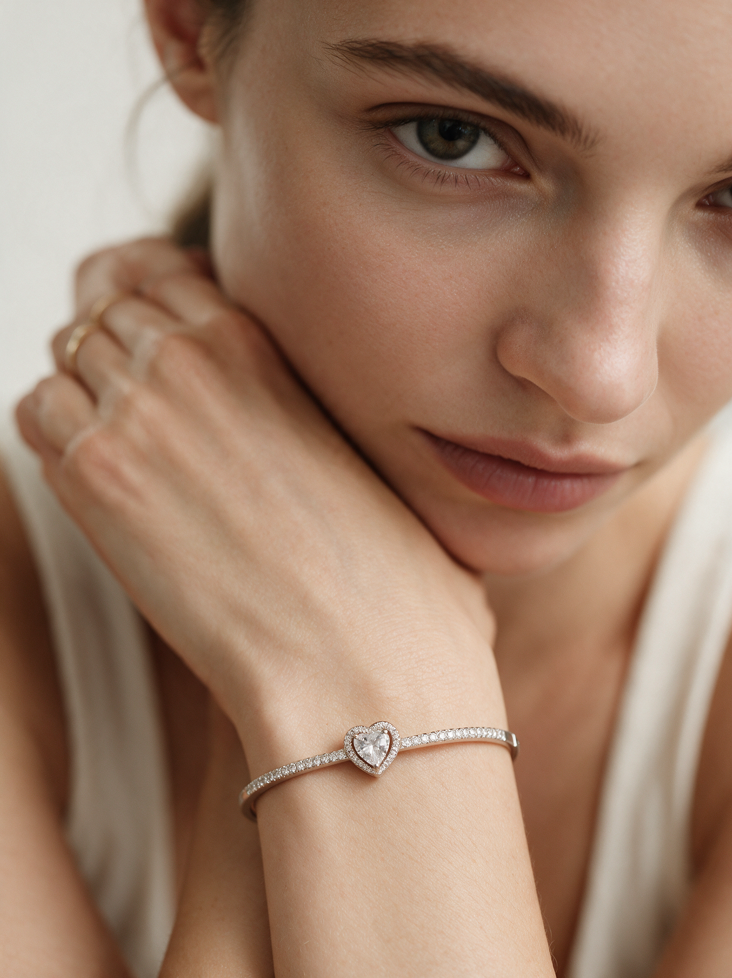Divara Amara Bangle, sterling silver 925 cubic zirconia bracelet
