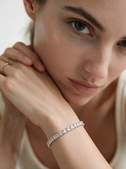 Divara Mireille Bangle, sterling silver 925 cubic zirconia bracelet