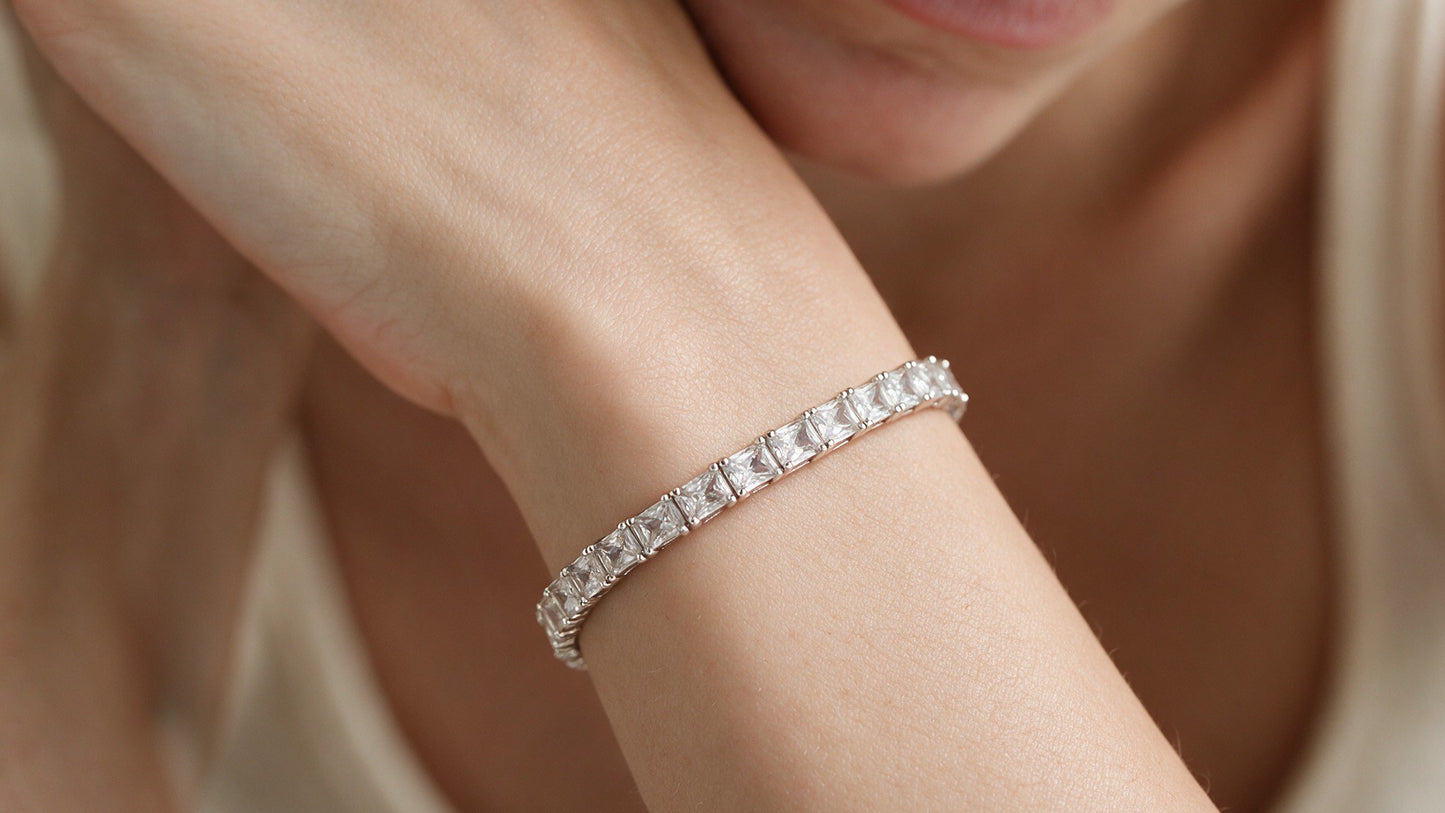 Divara Mireille Bangle, sterling silver 925 cubic zirconia bracelet