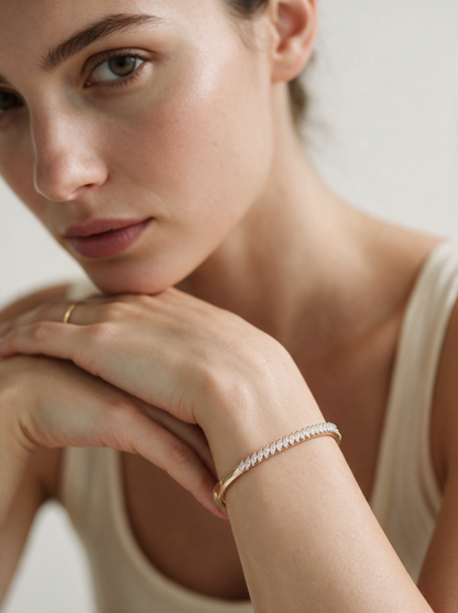 Divara Sable Bangle, sterling silver 925 cubic zirconia bracelet
