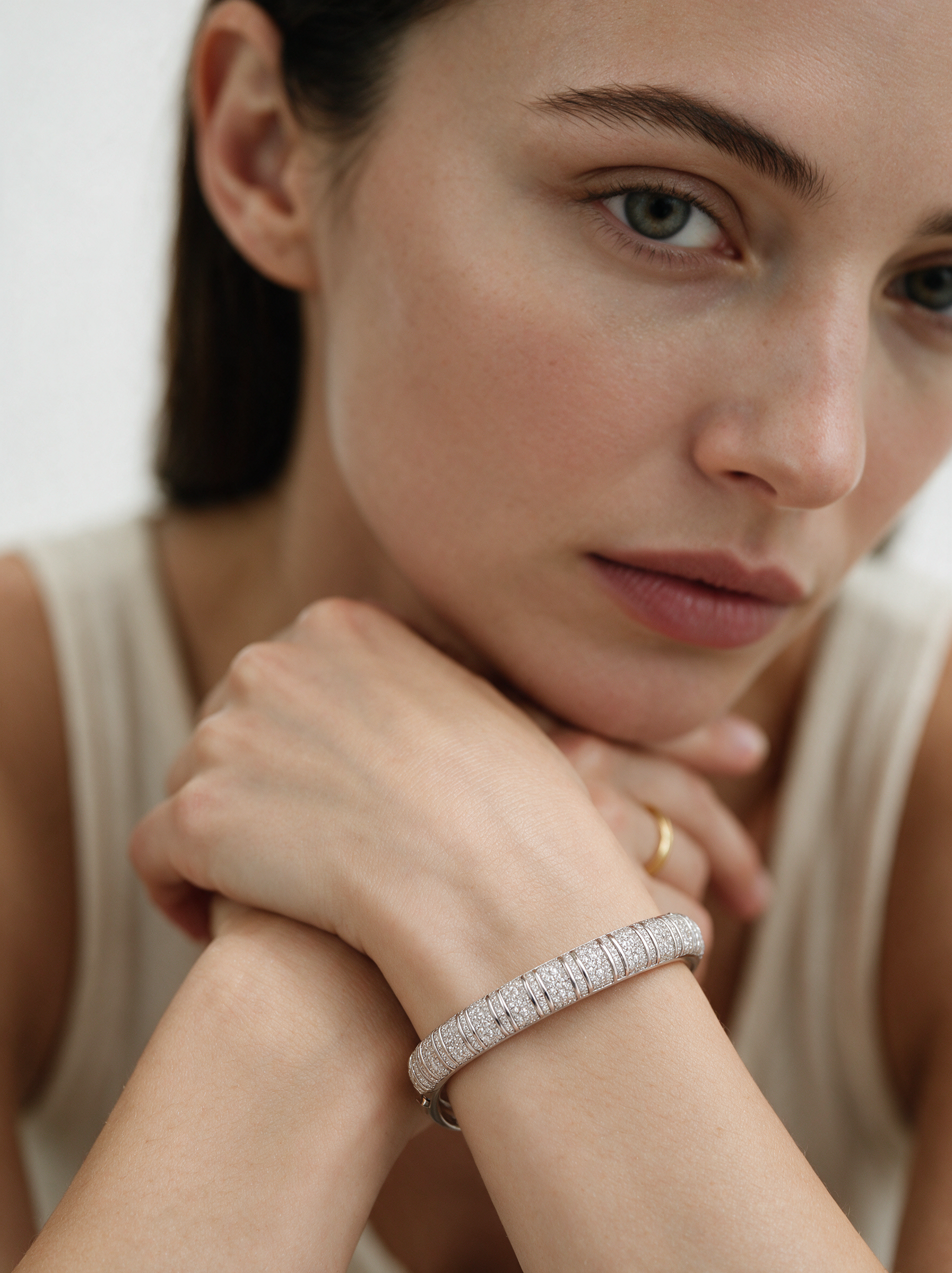 Divara Cove Bangle, sterling silver 925 cubic zirconia bracelet