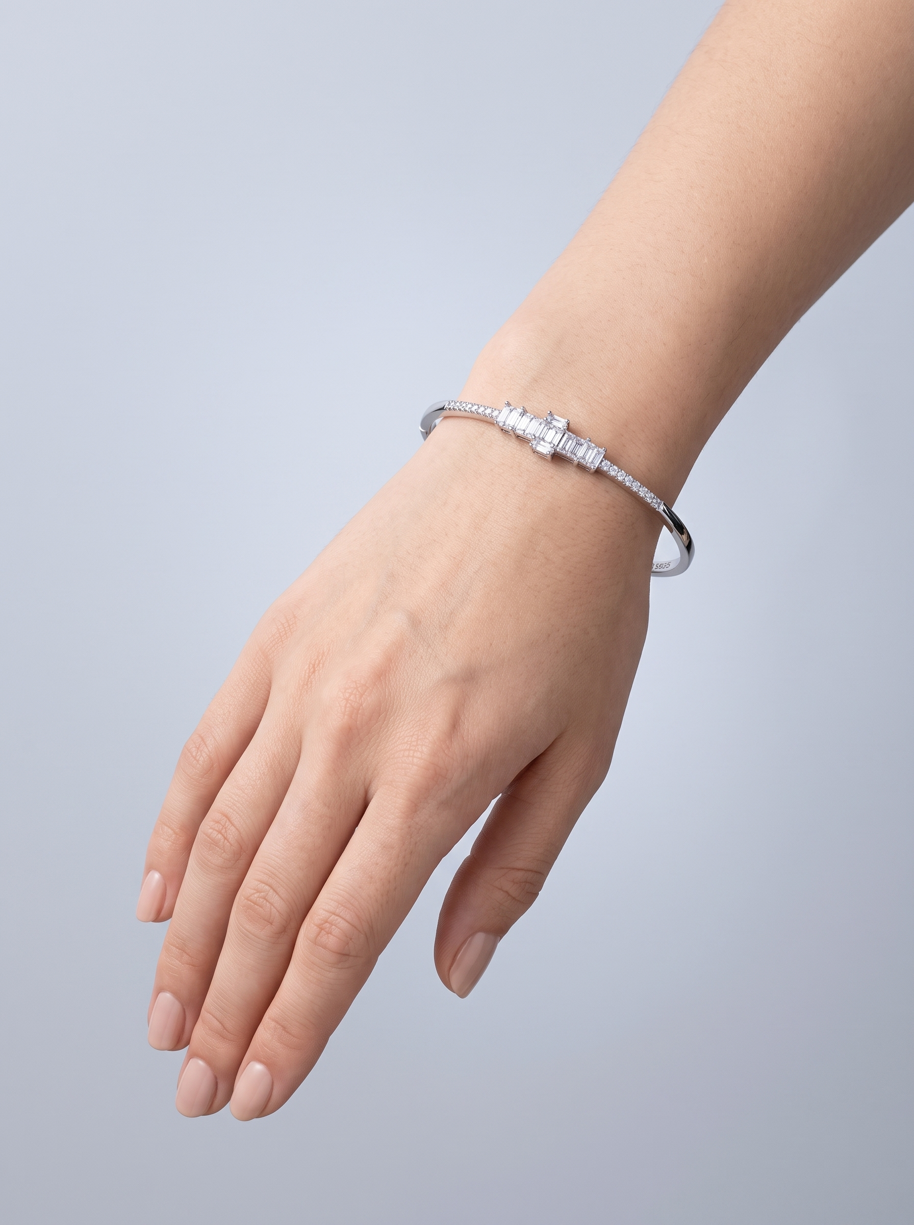 Divara Odette Bangle, sterling silver 925 cubic zirconia bracelet