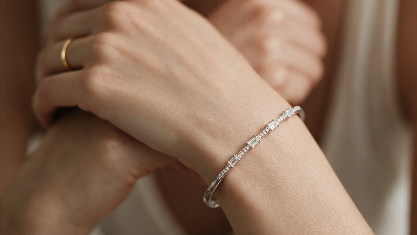 Divara Odette Bangle, sterling silver 925 cubic zirconia bracelet