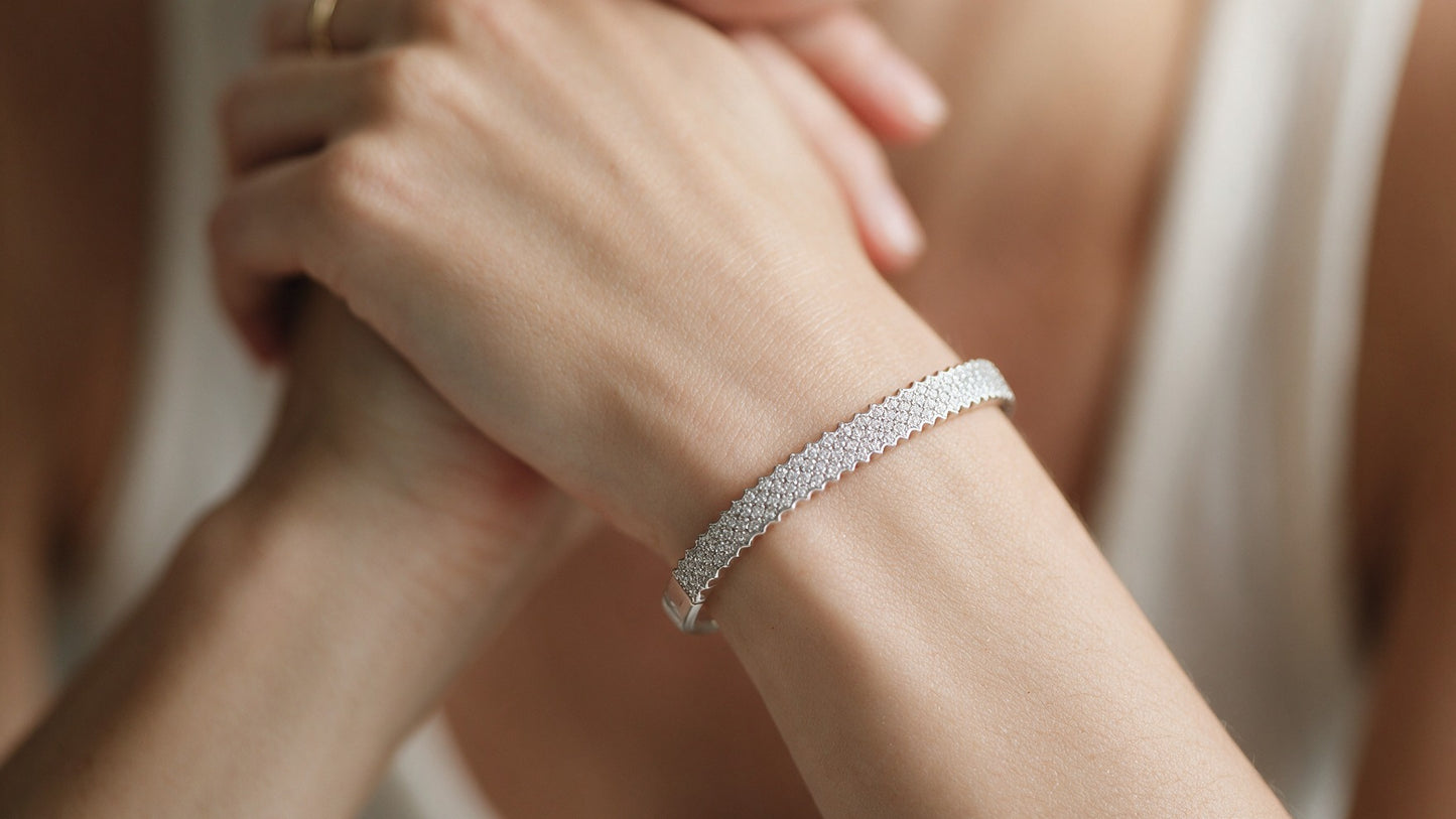 Divara Kiera Bangle, sterling silver 925 cubic zirconia bracelet