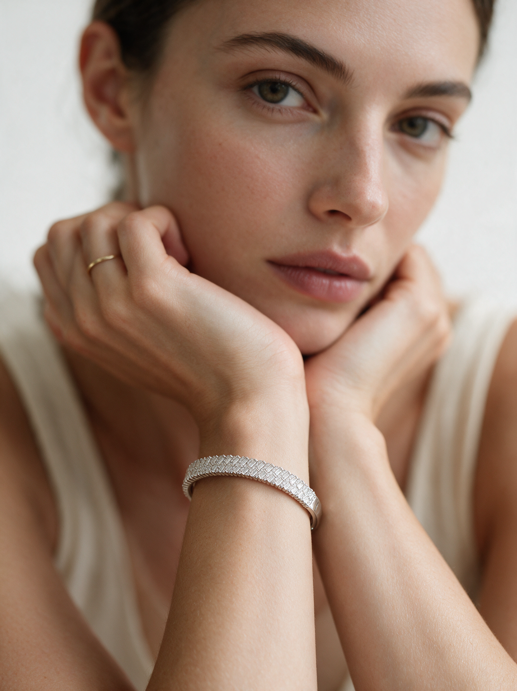 Divara Liora Bangle, sterling silver 925 cubic zirconia bracelet