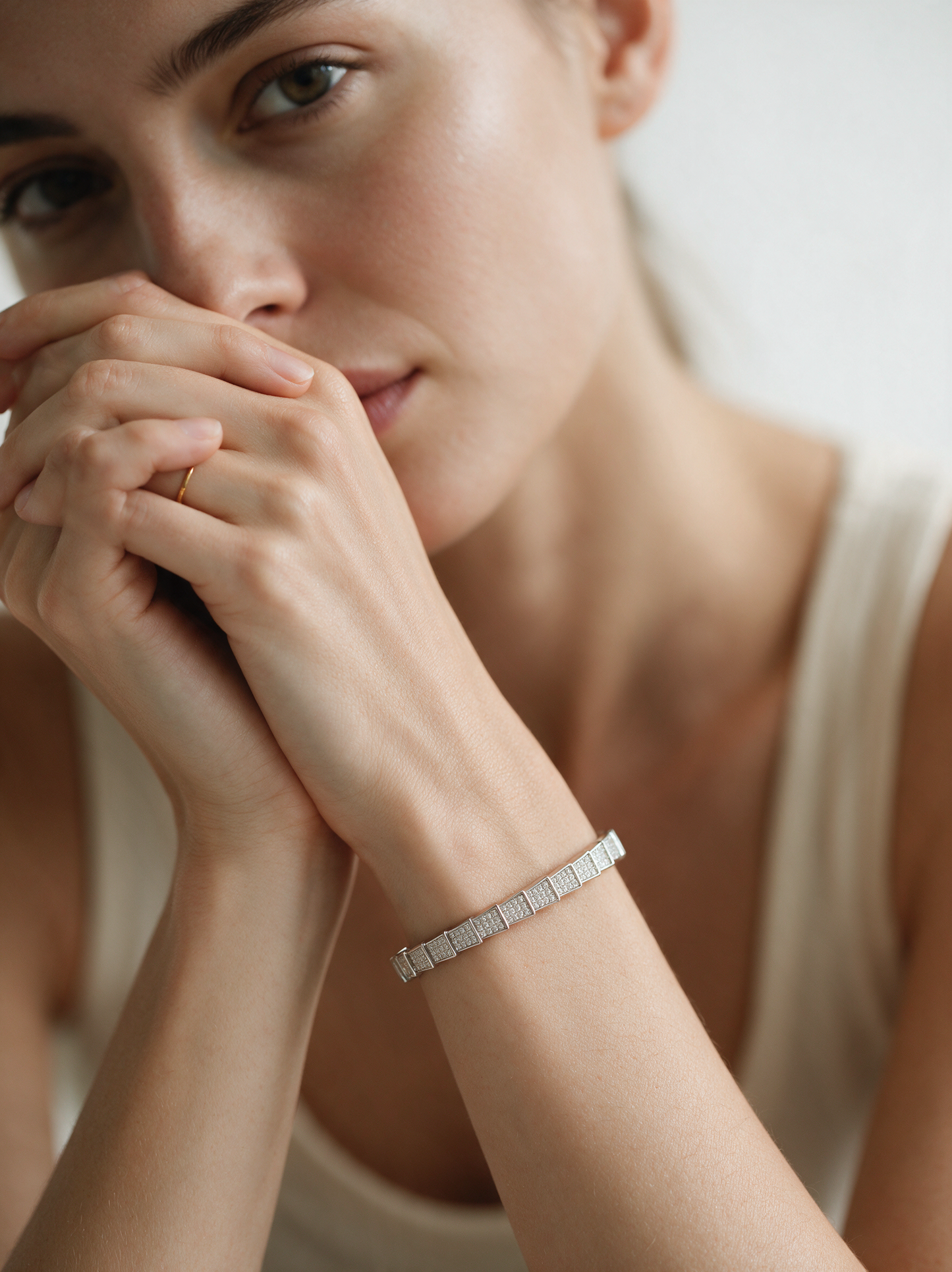 Divara Marguerite Bangle, sterling silver 925 cubic zirconia bracelet