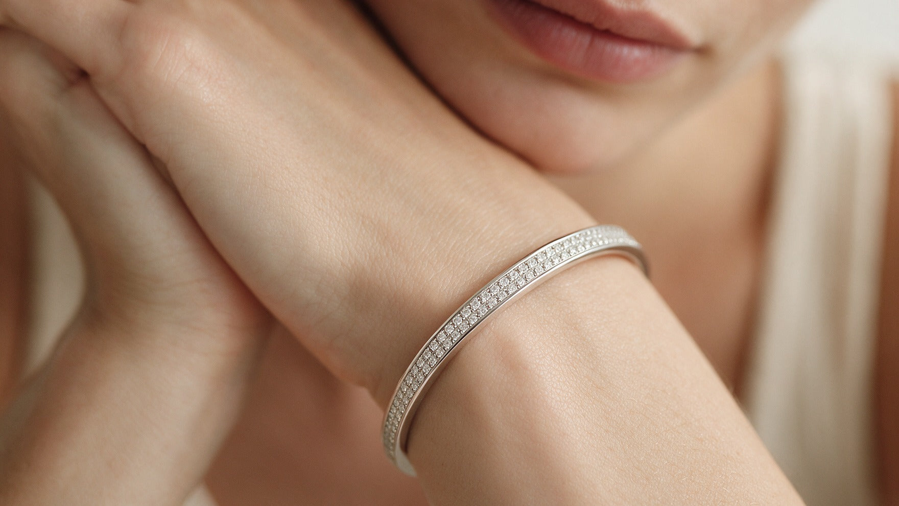 Divara Ursula Bangle, sterling silver 925 cubic zirconia bracelet