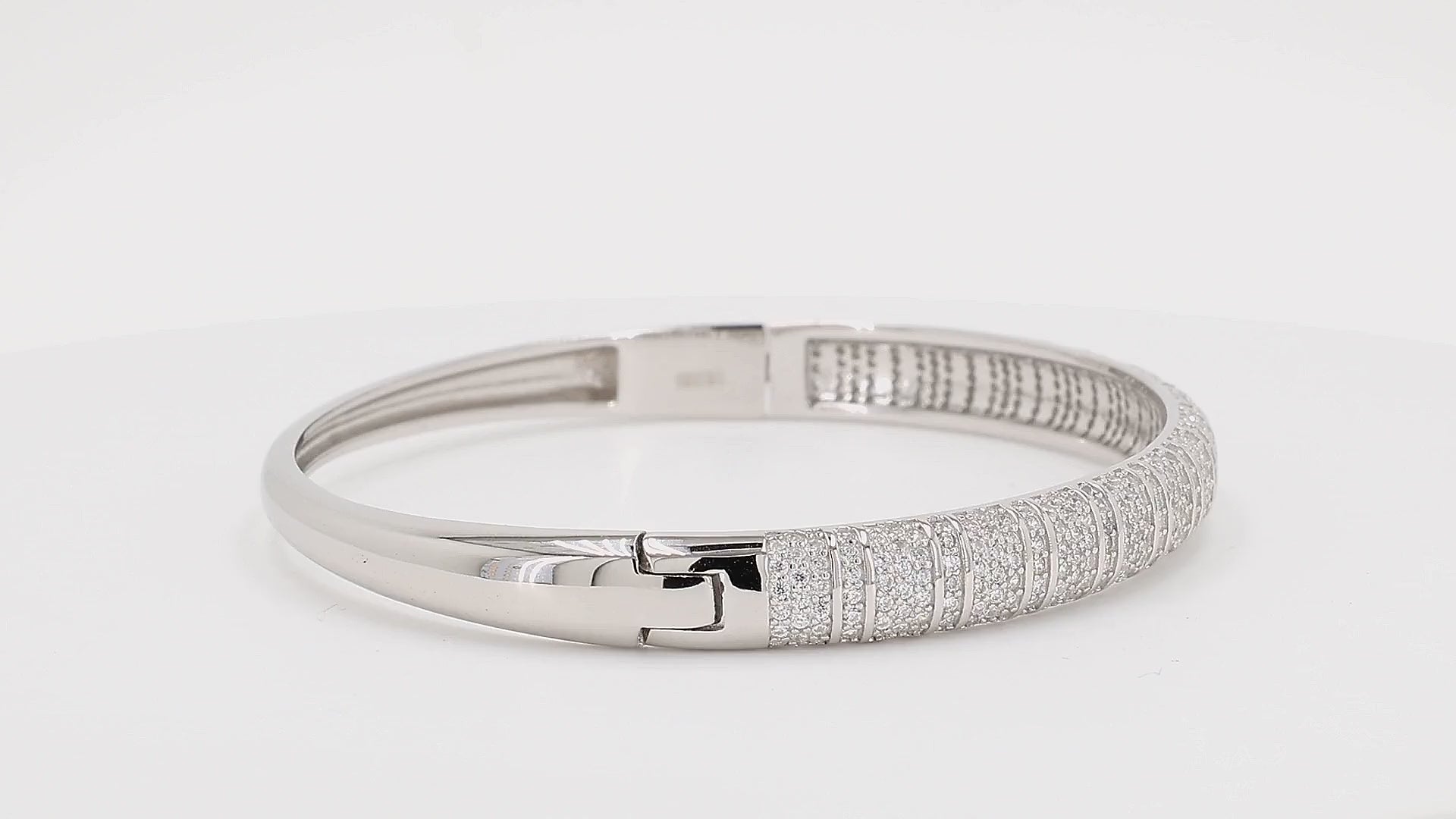 Divara Cove Bangle sterling silver 925 cubic zirconia bracelet, 360 degree video