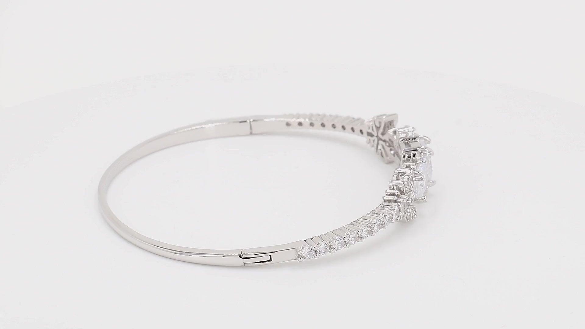 Divara Seraphine Bangle sterling silver 925 cubic zirconia bracelet, 360 degree video